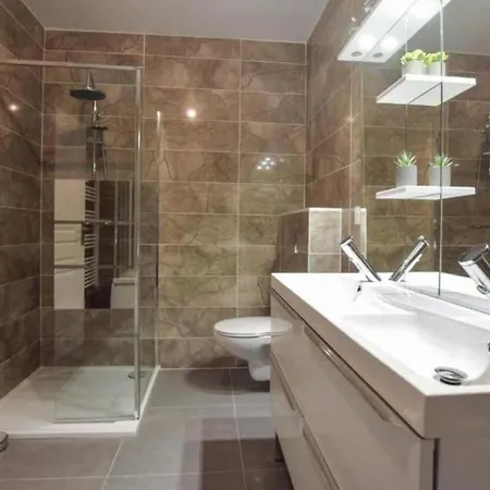 Vila La Caennaise Ii Grentheville